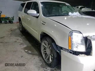 2013 Cadillac Escalade ESV Premium z VIN 1GYS4JEF9DR265575, wystawiony jako Copart lot #46358615 z przebiegiem 285 576 mil mil oraz Szkoda całkowita • Salvage title. Historia ofert i sprzedaży dostępna na DreamBid. Obrazek 11.
