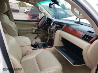 2008 Lexus LX 570 with VIN JTJHY00W984013718, listed as a Copart auction lot 43977642 with 240,202 mi miles and Salvage Title. Bid and sale history available at carsss.com. Image 5.