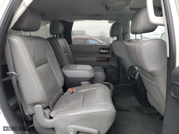 2015 Toyota Sequoia Platinum with VIN 5TDDW5G16FS125702, listed as a Copart auction lot 43027114 with 76,670 mi miles. Bid and sale history available at carsss.com. Image 10.