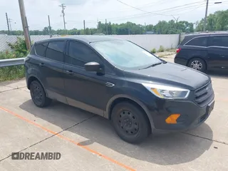 2017 Ford Escape S с VIN 1FMCU0F75HUA38541, выставлен на аукционе IAAI как лот 42288755 с пробегом 98 057 миль миль и . История ставок и продаж доступна на DreamBid. Изображение 1.
