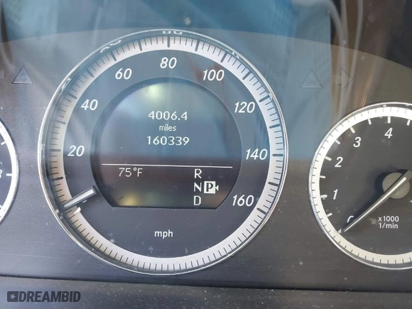 2010 Mercedes-Benz E-Class E 350 Luxury with VIN WDDHF8HB8AA256183, listed as a IAAI auction lot 41668038 with 160,339 mi miles. Bid and sale history available at carsss.com. Image 7.