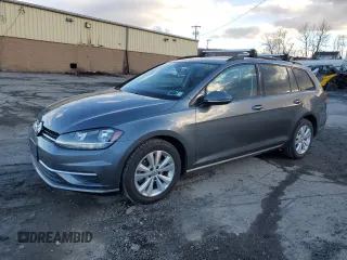 2018 Volkswagen Golf SportWagen S with VIN 3VW117AU7JM767674, listed as a Copart auction lot 43947765 with 60,776 mi miles and Salvage Title. Bid and sale history available at carsss.com. Image 1.