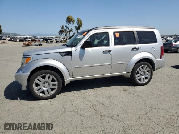 2007 Dodge Nitro R/T z VIN 1D8GT58667W619481, wystawiony jako Copart lot #52416025 z przebiegiem 205 017 mil mil oraz Czysty tytuł • Clean title. Historia ofert i sprzedaży dostępna na DreamBid. Obrazek 1.