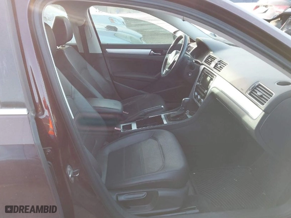 2012 Volkswagen Passat SE w/Sunroof with VIN 1VWBP7A33CC091500, listed as a IAAI auction lot 41815851 with 116,620 mi miles. Bid and sale history available at carsss.com. Image 5.