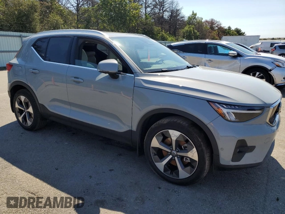 2024 Volvo XC40 Plus Bright Theme with VIN YV4L12UE0R2303399, listed as a Copart auction lot 68860824 with 7,281 mi miles and Salvage Title. Bid and sale history available at DreamBid. Image 4.