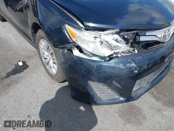 2013 Toyota Camry L with VIN 4T1BF1FK4DU278402, listed as a IAAI auction lot 41957178 with 70,541 mi miles. Bid and sale history available at carsss.com. Image 12.