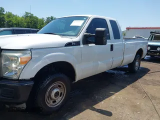 2011 Ford F-250 XL with VIN 1FT7X2B61BEB17857, listed as a IAAI auction lot 42558817 with 161,205 mi miles and . Bid and sale history available at DreamBid. Image 6.