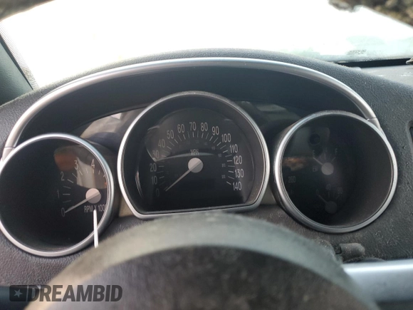 2004 Chevrolet SSR LS z VIN 1GCES14P14B105315, wystawiony jako Copart lot #74983944 z przebiegiem Nie podano mil oraz Szkoda całkowita • Salvage title. Historia ofert i sprzedaży dostępna na DreamBid. Obrazek 9.