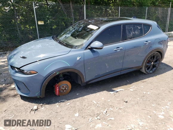 2024 Dodge Hornet R/T Plus with VIN ZACPDFDW5R3A14706, listed as a Copart auction lot 59737115 with 16,076 mi miles and Salvage title. Bid and sale history available at DreamBid. Image 1.