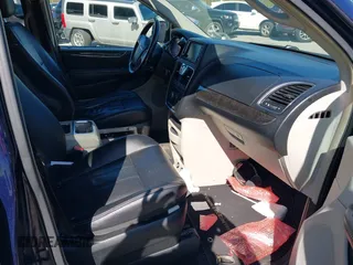 2014 Chrysler Town & Country Touring with VIN 2C4RC1BG5ER365110, listed as a IAAI auction lot 42138323 with 127,424 mi miles. Bid and sale history available at carsss.com. Image 5.