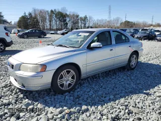 2007 Volvo S60 2.5L Turbo with VIN YV1RS592872618713, listed as a Copart auction lot 48552915 with 172,760 mi miles and Salvage Title. Bid and sale history available at carsss.com. Image 1.