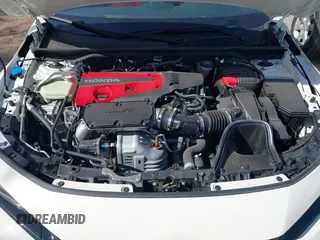 2025 Honda Civic Type R z VIN JHMFL5G4XSX002063, wystawiony jako IAAI lot #41979140 z przebiegiem 3 926 mil mil oraz . Historia ofert i sprzedaży dostępna na DreamBid. Obrazek 10.