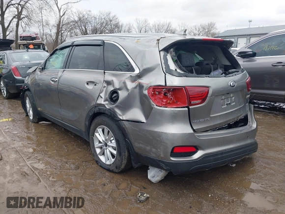 2019 Kia Sorento LX z VIN 5XYPGDA33KG537484, wystawiony jako IAAI lot #41441778 z przebiegiem 99 170 mil mil oraz . Historia ofert i sprzedaży dostępna na DreamBid. Obrazek 3.