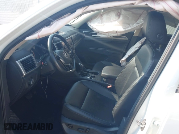 2019 Volkswagen Atlas SE with VIN 1V2UR2CA6KC549094, listed as a IAAI auction lot 42385802 with 61,718 mi miles and . Bid and sale history available at DreamBid. Image 5.