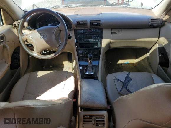 2004 Mercedes-Benz C 240 with VIN WDBRF61J84A607911, listed as a Copart auction lot 59142465 with 180,572 mi miles and Salvage title. Bid and sale history available at DreamBid. Image 8.