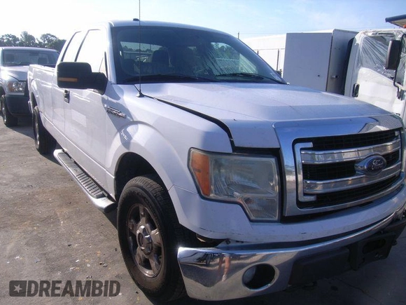 2014 Ford F-150 XL z VIN 1FTFX1EF2EKE57980, wystawiony jako IAAI lot #42197614 z przebiegiem 283 114 mil mil oraz . Historia ofert i sprzedaży dostępna na DreamBid. Obrazek 1.