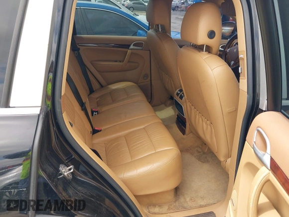 2005 Porsche Cayenne S z VIN WP1AB29P85LA66147, wystawiony jako IAAI lot #42216399 z przebiegiem 159 222 mil mil oraz . Historia ofert i sprzedaży dostępna na DreamBid. Obrazek 8.