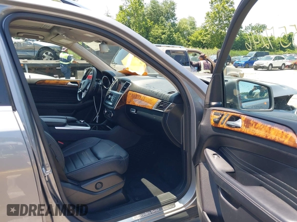2012 Mercedes-Benz M 550 with VIN 4JGDA7DB3CA013323, listed as a IAAI auction lot 42557246 with 98,170 mi miles and . Bid and sale history available at DreamBid. Image 5.