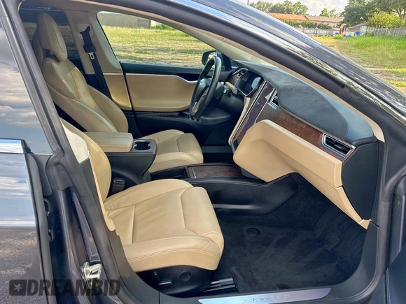 2017 Tesla Model S 60 с VIN 5YJSA1E14HF195384, выставлен на аукционе Copart как лот 61502705 с пробегом 52 092 миль миль и Чистый • Clean title. История ставок и продаж доступна на DreamBid. Изображение 5.