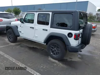 2025 Jeep Wrangler Sport S with VIN 1C4PJXDN0SW524002, listed as a IAAI auction lot 41625940 with 1,924 mi miles and . Bid and sale history available at DreamBid. Image 3.