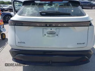2023 Nissan ARIYA Premiere z VIN JN1BF0BA8PM410595, wystawiony jako IAAI lot #41999813 z przebiegiem 26 432 mil mil oraz . Historia ofert i sprzedaży dostępna na DreamBid. Obrazek 17.