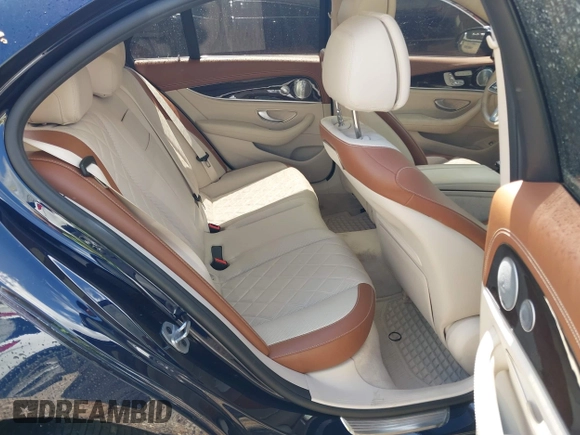 2019 Mercedes-Benz E 450 z VIN WDDZF6JB3KA508944, wystawiony jako IAAI lot #41924160 z przebiegiem 62 302 mil mil oraz . Historia ofert i sprzedaży dostępna na DreamBid. Obrazek 8.