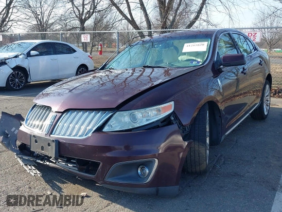 2011 Lincoln MKS z VIN 1LNHL9ERXBG603713, wystawiony jako IAAI lot #41215820 z przebiegiem 133 888 mil mil oraz . Historia ofert i sprzedaży dostępna na DreamBid. Obrazek 17.