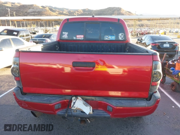 2014 Toyota Tacoma PreRunner with VIN 5TFJU4GN4EX060590, listed as a IAAI auction lot 41258506 with 137,939 mi miles. Bid and sale history available at carsss.com. Image 16.