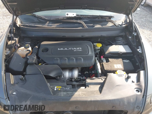 2016 Jeep Cherokee Altitude with VIN 1C4PJMCB0GW262916, listed as a IAAI auction lot 42392735 with 29,162 mi miles and . Bid and sale history available at DreamBid. Image 10.
