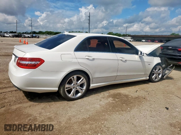 2012 Mercedes-Benz E 350 Luxury z VIN WDDHF5KB8CA634027, wystawiony jako Copart lot #61029405 z przebiegiem 162 206 mil mil oraz Szkoda całkowita • Salvage title. Historia ofert i sprzedaży dostępna na DreamBid. Obrazek 3.