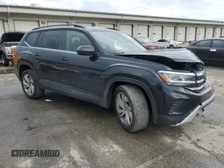 2022 Volkswagen Atlas SE with VIN 1V2HR2CAXNC514385, listed as a Copart auction lot 55742695 with 33,263 mi miles and Salvage title. Bid and sale history available at DreamBid. Image 4.