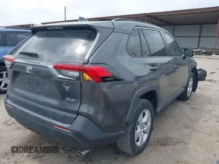2019 Toyota RAV4 XLE with VIN 2T3W1RFV4KW009927, listed as a IAAI auction lot 41904194 with 46,863 mi miles and . Bid and sale history available at DreamBid. Image 4.
