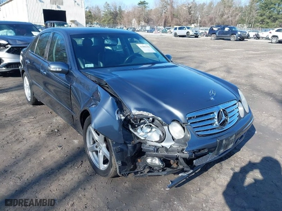 2006 Mercedes-Benz E-Class 3.5L with VIN WDBUF87J86X192375, listed as a IAAI auction lot 41886384 with 162,345 mi miles. Bid and sale history available at carsss.com. Image 6.