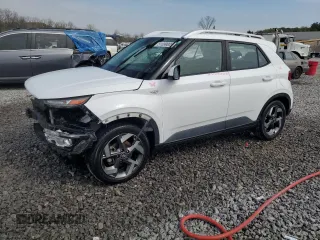 2021 Hyundai Venue SEL z VIN KMHRC8A32MU100035, wystawiony jako Copart lot #51099805 z przebiegiem 103 995 mil mil oraz Szkoda całkowita • Salvage title. Historia ofert i sprzedaży dostępna na DreamBid. Obrazek 1.