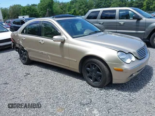 2003 Mercedes-Benz C 240 z VIN WDBRF61J43E014165, wystawiony jako IAAI lot #42623495 z przebiegiem Nie podano mil oraz . Historia ofert i sprzedaży dostępna na DreamBid. Obrazek 1.