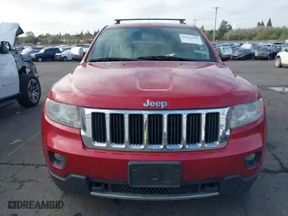 2011 Jeep Grand Cherokee Limited with VIN 1J4RR5GG1BC502105, listed as a IAAI auction lot 42024930 with 156,262 mi miles. Bid and sale history available at carsss.com. Image 12.