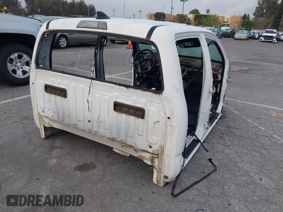 2017 Toyota Tacoma SR5 with VIN 3TMDZ5BN4HM025697, listed as a IAAI auction lot 41725799 with Not Provided miles. Bid and sale history available at carsss.com. Image 4.