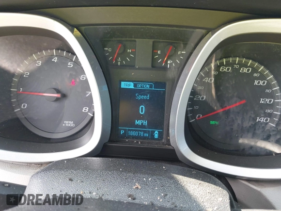 2013 Chevrolet Equinox LS z VIN 2GNALBEK6D6265950, wystawiony jako IAAI lot #42302761 z przebiegiem 180 078 mil mil oraz . Historia ofert i sprzedaży dostępna na DreamBid. Obrazek 7.