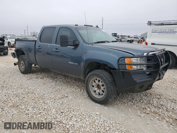 2009 GMC Sierra 2500HD SLT z VIN 1GTHK63609F152337, wystawiony jako Copart lot #45722975 z przebiegiem 251 993 mil mil oraz Szkoda całkowita • Salvage title. Historia ofert i sprzedaży dostępna na DreamBid. Obrazek 4.