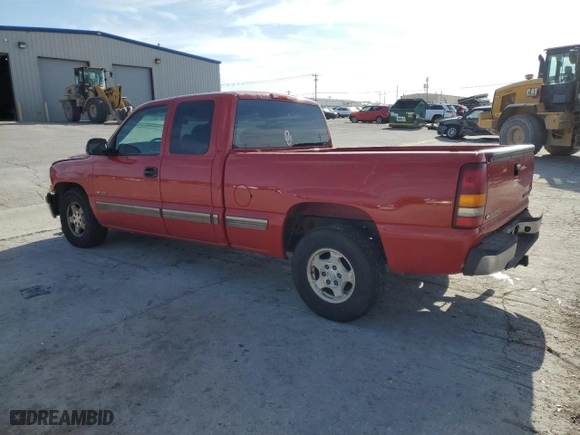 2002 Chevrolet Silverado 1500 LT with VIN 2GCEC19TX21252006, listed as a Copart auction lot 84839084 with 198,778 mi miles and Salvage Title. Bid and sale history available at carsss.com. Image 2.
