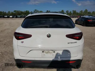 2022 Alfa Romeo Stelvio Sprint z VIN ZASPAKANXN7D28081, wystawiony jako Copart lot #70625994 z przebiegiem Nie podano mil oraz Szkody całkowita. Historia ofert i sprzedaży dostępna na DreamBid. Obrazek 6.