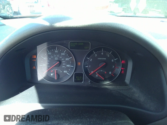 2008 Volvo C30 Version 1.0 with VIN YV1MK672982069396, listed as a IAAI auction lot 41932290 with 85,104 mi miles and . Bid and sale history available at DreamBid. Image 7.