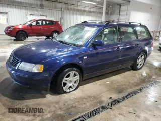 2000 Volkswagen Passat z VIN WVWWH23B5YE329657, wystawiony jako Copart lot #88418585 z przebiegiem 57 810 mil mil oraz Szkoda całkowita • Salvage title. Historia ofert i sprzedaży dostępna na DreamBid. Obrazek 1.