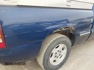 2000 Chevrolet Silverado 1500 LS with VIN 2GCEC19T5Y1385913, listed as a IAAI auction lot 41823096 with 248,219 mi miles. Bid and sale history available at carsss.com. Image 6.