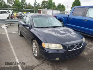 2006 Volvo S60 2.4L Turbo with VIN YV1RS547362528807, listed as a IAAI auction lot 42390396 with 218,601 mi miles and . Bid and sale history available at DreamBid. Image 1.