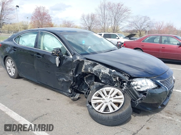 2013 Lexus ES 4dr Sdn with VIN JTHBK1GG8D2077512, listed as a IAAI auction lot 41922259 with 30,899 mi miles. Bid and sale history available at carsss.com. Image 6.