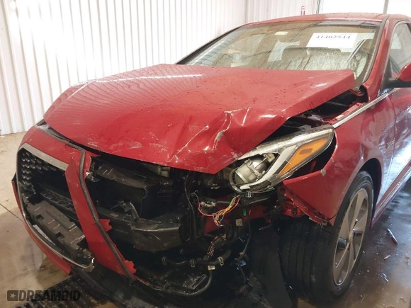 2016 Hyundai Sonata Hybrid Limited with VIN KMHE34L17GA019184, listed as a IAAI auction lot 41402544 with 114,964 mi miles. Bid and sale history available at carsss.com. Image 6.