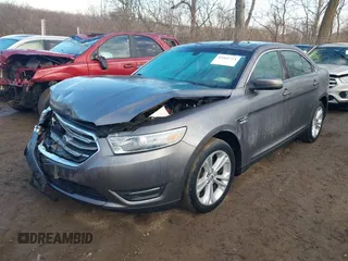 2013 Ford Taurus SEL z VIN 1FAHP2E84DG193376, wystawiony jako IAAI lot #41661721 z przebiegiem 136 341 mil mil oraz . Historia ofert i sprzedaży dostępna na DreamBid. Obrazek 17.