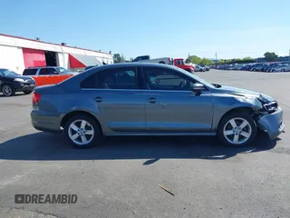 2011 Volkswagen Jetta TDI with VIN 3VWLL7AJ9BM117397, listed as a IAAI auction lot 41993733 with 130,226 mi miles and . Bid and sale history available at DreamBid. Image 13.