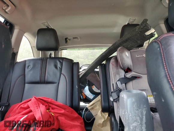 2019 Toyota Highlander SE with VIN 5TDJZRFH6KS566479, listed as a Copart auction lot 59003325 with 99,845 mi miles and Salvage title. Bid and sale history available at DreamBid. Image 10.